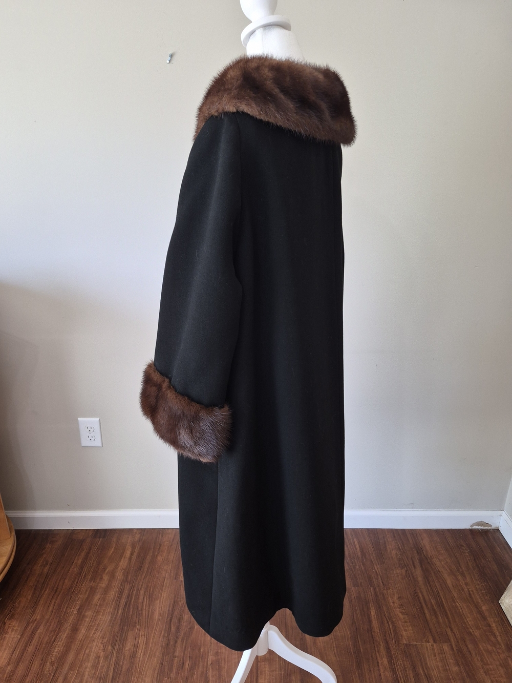 1961 Classic Black Long Wool Overcoat, Lined, Excellent Condition - Picture 4 of 11